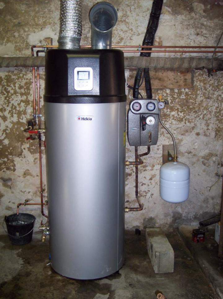 Installation ballon d'eau chaude Système de ventilation résidentiel en Île-de-France